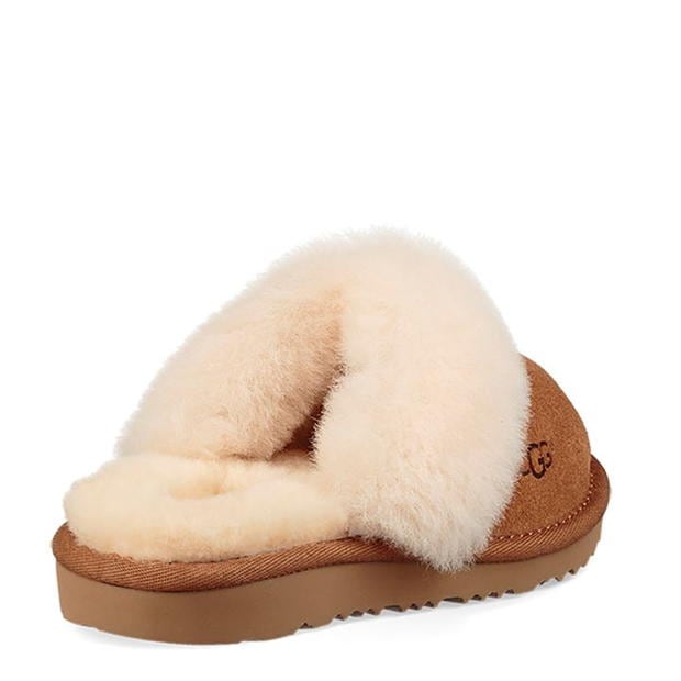 Junior ugg shop slippers size 4
