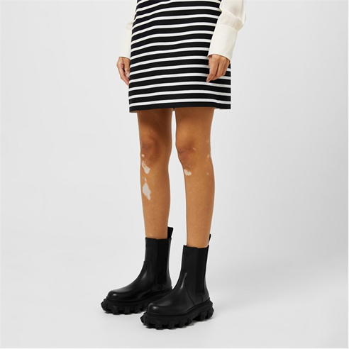VALENTINO GARAVANI - Roman Stud Leather Chelsea Boots
