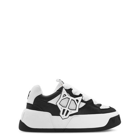 NAKED WOLFE - City Trainers