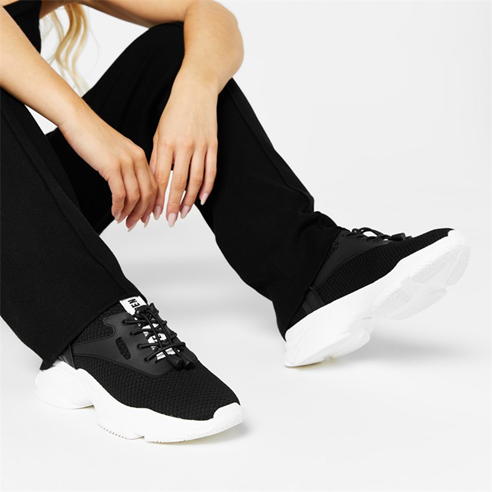 Steve Madden - Match E Trainers