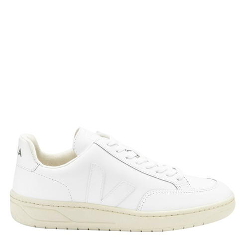 VEJA - V-12 Trainers