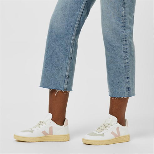 VEJA - V-10 Trainers