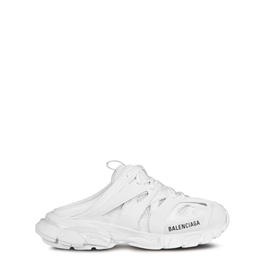 Balenciaga, il prezzo della scarpe distrutte è da capogiro!