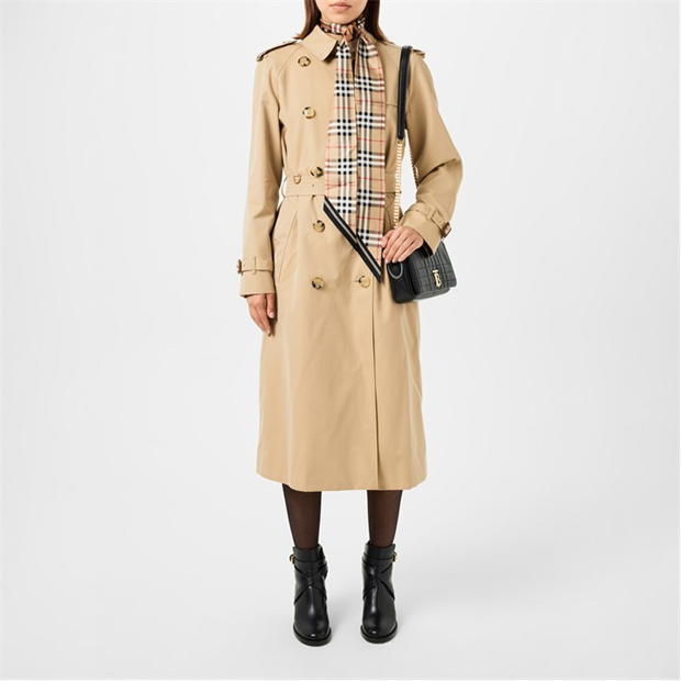 BURBERRY The Long Waterloo Heritage Trench Coat | Cruise Fashion