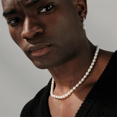 COMMON LINES - Pearl Necklace