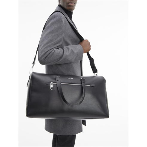 Calvin Klein - Calvin Klein Minimalism Weekender Dufflebag